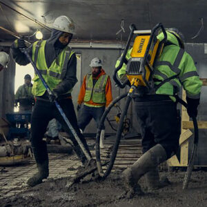 DEWALT POWERSHIFT™ Backpack Vibrator Kit thumbnail