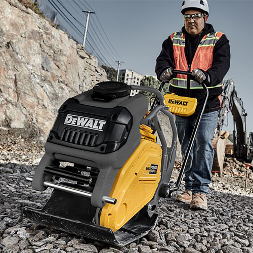 DEWALT POWERSHIFT™ Forward Plate Compactor Kit thumbnail
